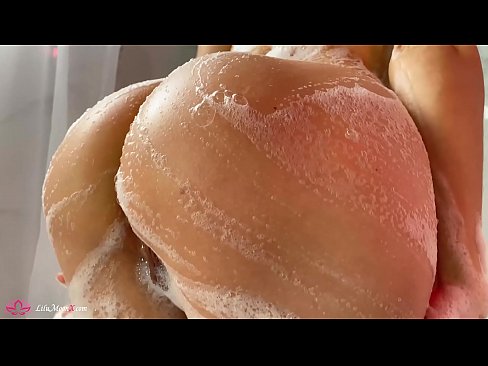 ❤️ Brunette masturboi pillua vibraattorilla intensiiviseen orgasmiin suihkussa ☑ Laadukas seksi at us fi.shufflesex-com.ru